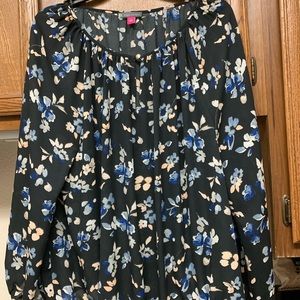 Vince Camuto Long sleeve Floral Blouse